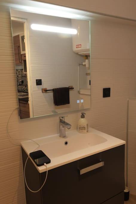 Appartement Centre Ville -- Pierrelatte Zewnętrze zdjęcie